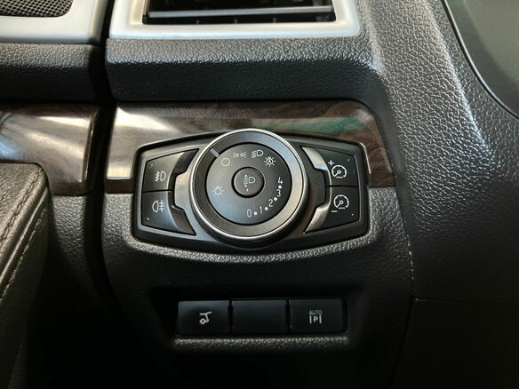 2013 Ford Explorer V, чёрный - вид 19