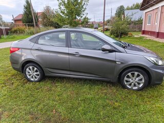 2012 Hyundai Solaris I, серый, 630000 рублей, вид 4