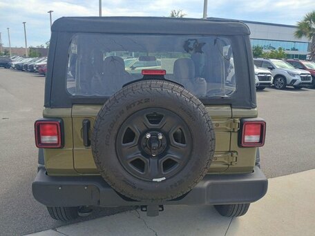 2025 Jeep Wrangler IV (JL) Рестайлинг, зелёный, 5391000 рублей, вид 5