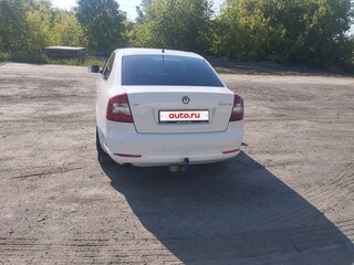 2010 Skoda Octavia II (A5) Рестайлинг, белый, 550000 рублей, вид 4