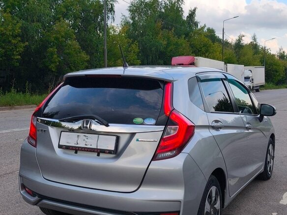 2018 Honda Fit III Рестайлинг, серый, 1350000 рублей - вид 7