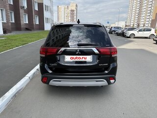 2019 Mitsubishi Outlander III Рестайлинг 3, чёрный, 2550000 рублей, вид 5