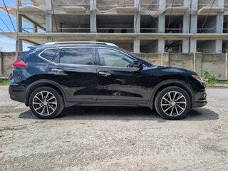 2017 Nissan Rogue II Рестайлинг, чёрный, 1520000 рублей, вид 3