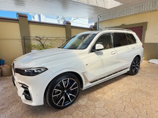 2022 BMW X7 40d I (G07), белый, 8500000 рублей, вид 2