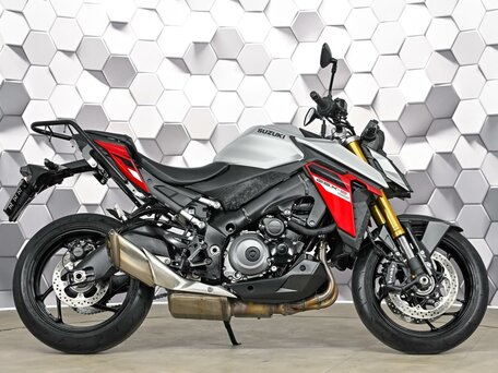 2025 Suzuki GSX-S 1000, серебристый, 1299000 рублей, вид 3