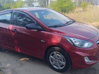 2011 Hyundai Solaris I, красный, 585000 рублей, вид 4