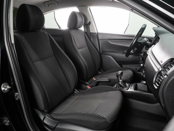 2017 Kia Rio IV, чёрный - вид 7