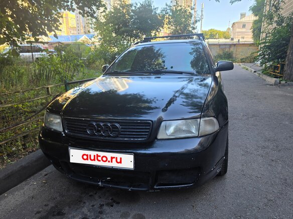 1998 Audi A4 I (B5), чёрный, 300000 рублей - вид 1