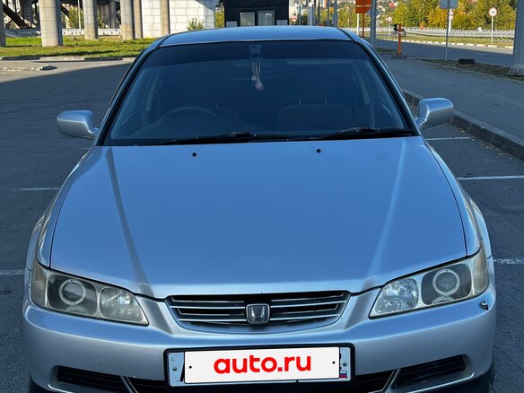 2001 Isuzu Aska IV, серебристый, 435000 рублей