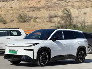 2026 Toyota bZ3X 58.3 kWh, белый, 2555700 рублей, вид 1