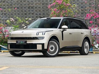 2026 Lynk & Co 900, золотистый, 9397000 рублей, вид 2
