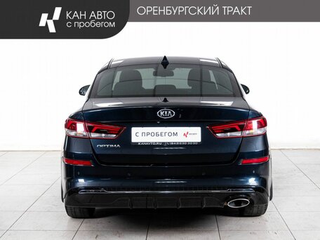 2019 Kia Optima IV Рестайлинг, синий, 1790000 рублей, вид 4