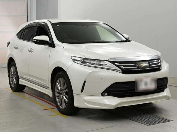 2019 Toyota Harrier III (XU60) Рестайлинг, белый, 1750000 рублей
