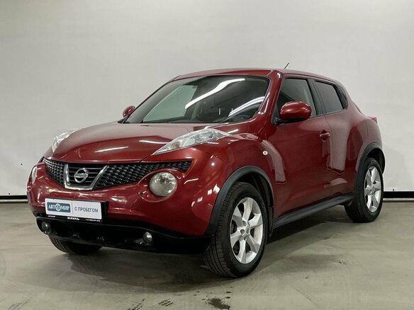 2013 Nissan Juke I, красный