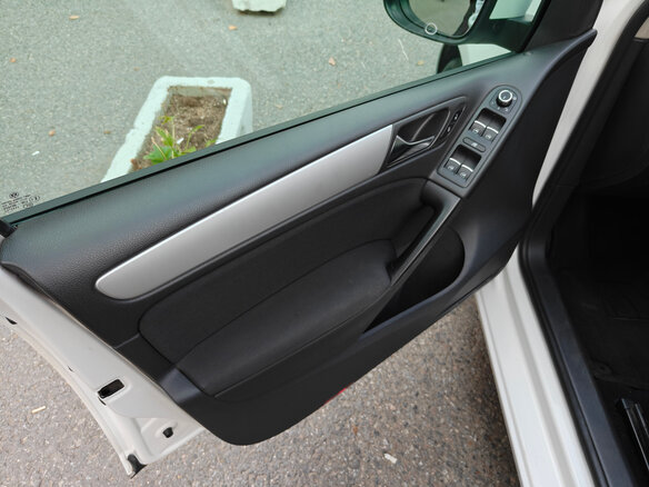 2011 Volkswagen Golf VI, белый, 999000 рублей - вид 23