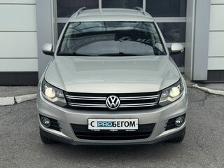 2012 Volkswagen Tiguan I Рестайлинг, серебристый, 1300000 рублей, вид 3
