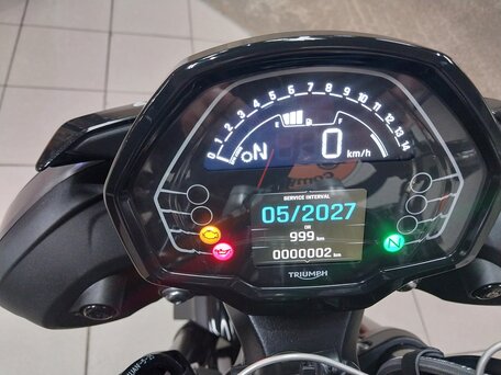 2026 Triumph Street Triple, чёрный, 1249000 рублей, вид 5