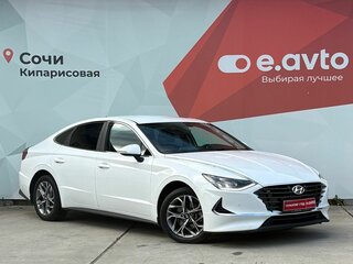 2020 Hyundai Sonata VIII (DN8), белый, 1690000 рублей, вид 3
