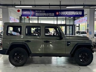 2024 212 T01, зелёный, 3360000 рублей, вид 4