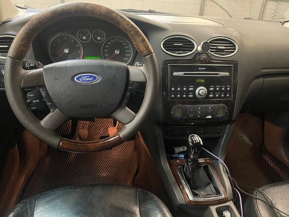 2005 Ford Focus II, чёрный - вид 4