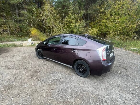 2013 Toyota Prius III Рестайлинг (XW30), фиолетовый, 950000 рублей - вид 22