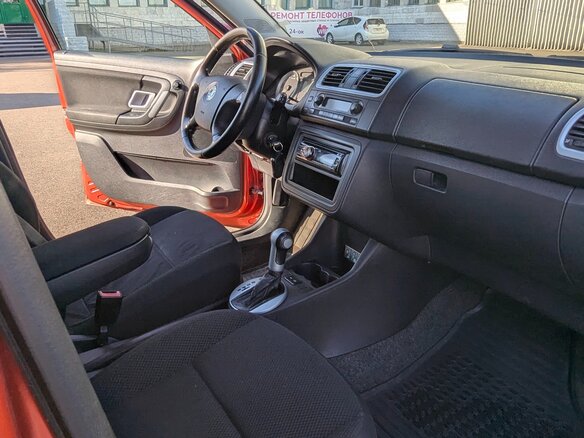 2008 Skoda Fabia II, оранжевый, 620000 рублей - вид 3