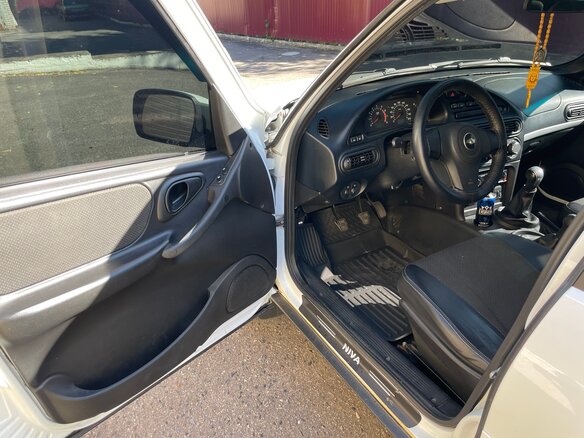2013 Chevrolet Niva I Рестайлинг, белый, 535000 рублей - вид 19