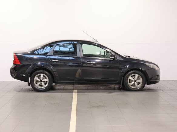 2010 Ford Focus II Рестайлинг, чёрный, 619000 рублей - вид 4