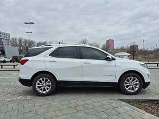 2021 Chevrolet Equinox III, белый, 1950000 рублей, вид 3