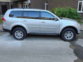 2015 Mitsubishi Pajero Sport II Рестайлинг, серебристый, 1950000 рублей, вид 4