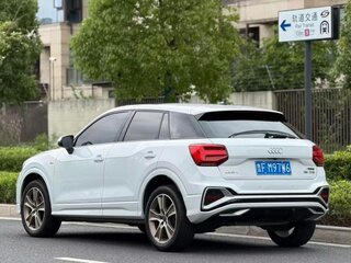 2023 Audi Q2 L 35 TFSI I Рестайлинг, белый, 1700000 рублей, вид 3