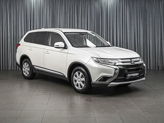 2017 Mitsubishi Outlander III Рестайлинг 2, белый, 1908000 рублей, вид 1