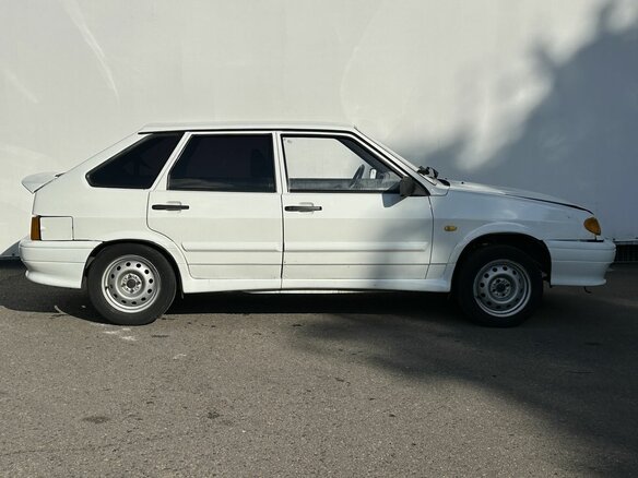 2010 Lada (ВАЗ) 2114, белый, 140000 рублей - вид 3