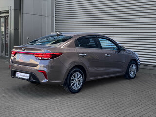 2017 Kia Rio IV, коричневый, 1545000 рублей, вид 5
