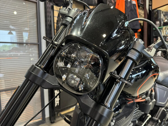2018 Harley-Davidson FXDR 114, чёрный, 2400000 рублей - вид 12