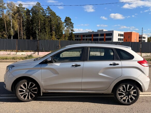2019 Lada (ВАЗ) XRAY I, серебристый, 750000 рублей - вид 4
