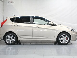 2012 Hyundai Solaris I, бежевый, 860000 рублей, вид 3