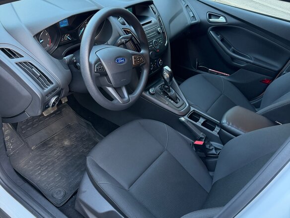 2017 Ford Focus III Рестайлинг, белый, 899999 рублей - вид 4