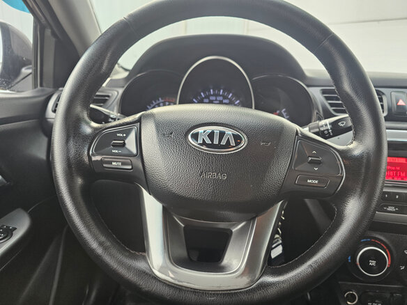 2015 Kia Rio III, серый, 499000 рублей - вид 16