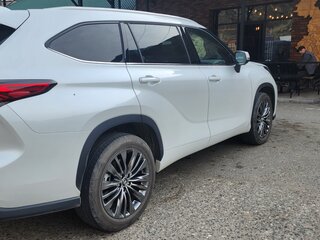 2025 Toyota Highlander IV (XU70), белый, 5150000 рублей, вид 3