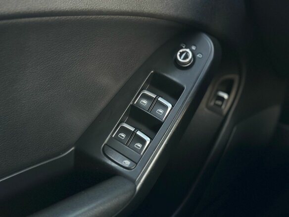 2015 Audi A4 IV (B8) Рестайлинг, синий, 1529000 рублей - вид 11