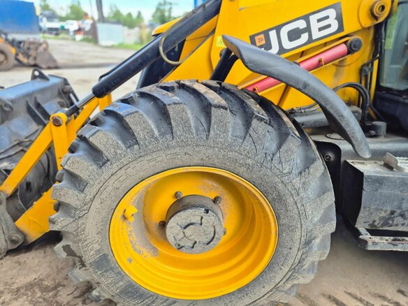 2013 JCB 4CX, жёлтый, 6500000 рублей - вид 6