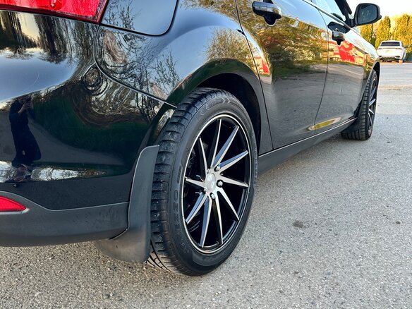 2011 Ford Focus III, чёрный, 900000 рублей - вид 4