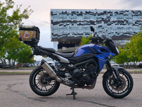 2017 Yamaha MT-09 Tracer (FJ-09), синий, 830000 рублей, вид 2