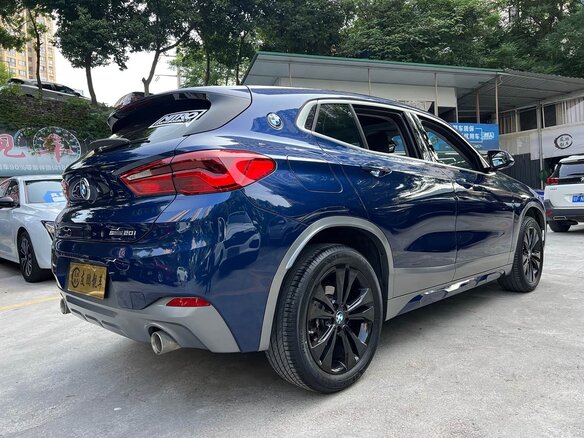 2021 BMW X2 sDrive20i I (F39), синий, 1600000 рублей - вид 6