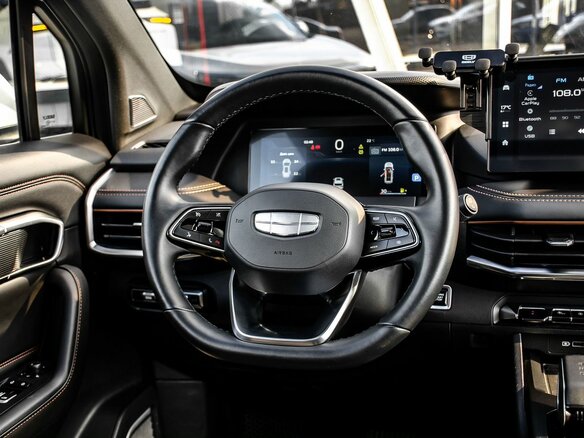 2024 Geely Okavango I Рестайлинг, белый, 2460000 рублей - вид 14