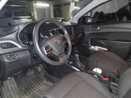 2020 Hyundai Solaris II, чёрный, 1390000 рублей, вид 4