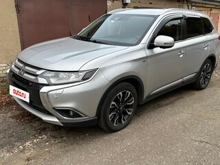 2018 Mitsubishi Outlander III Рестайлинг 2, серебристый, 2700000 рублей, вид 5