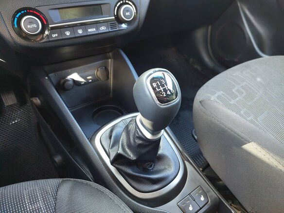 2016 Kia Rio III Рестайлинг, чёрный, 979000 рублей - вид 18