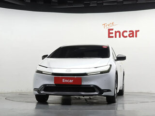 2026 Toyota Prius V (XW60), белый, 4277002 рублей, вид 2